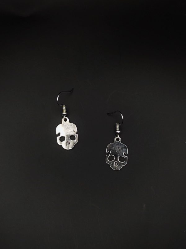 ARETES SKULLYS